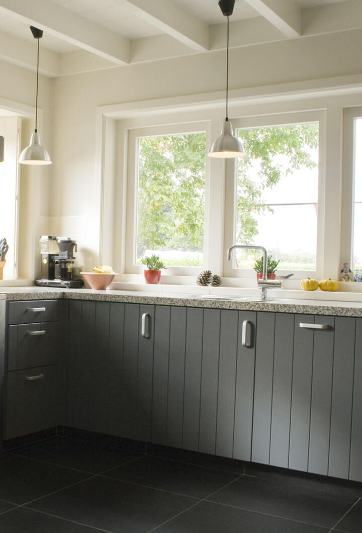 timmeren van keukenkastjes